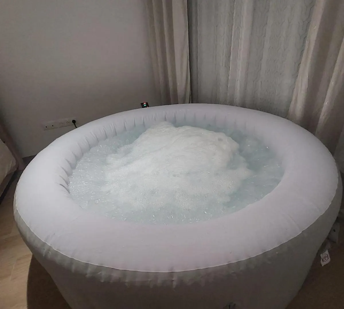 L08 Jacuzzi 5 Etoile Par Villa Dengous Livry-Gargan Apartment