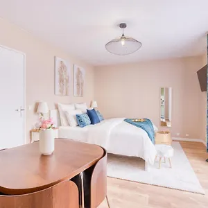 Studio - Lit King Size - Parking - Wifi - Proche Cdg Apartment